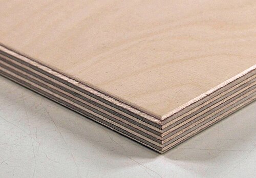 Plywood and blockboard